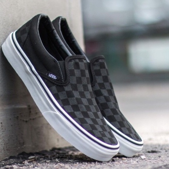 checkerboard slip on vans black
